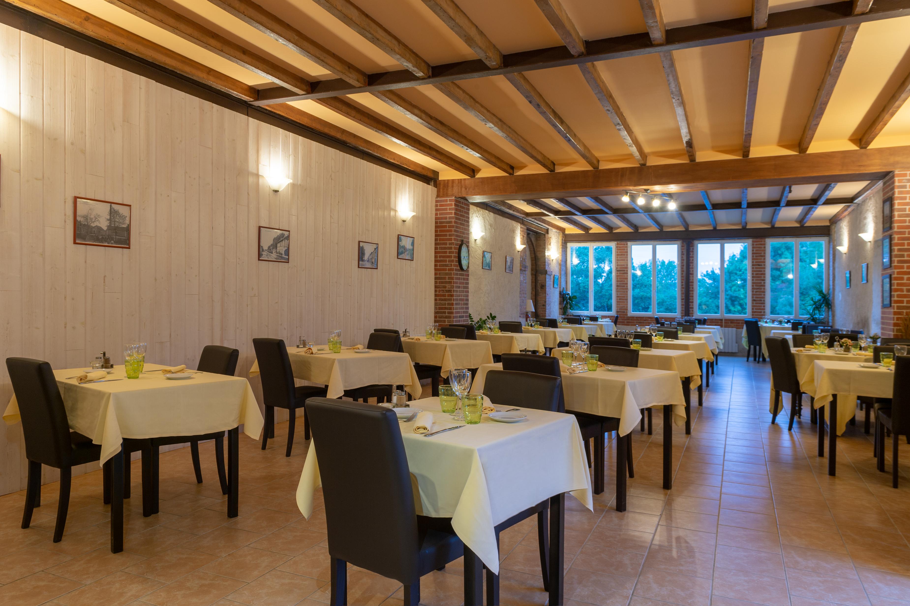 Domaine De La Courbe Hotel Le Lude Bagian luar foto