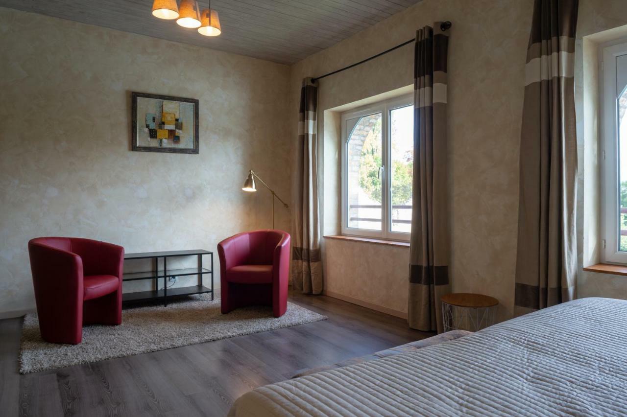 Domaine De La Courbe Hotel Le Lude Bagian luar foto