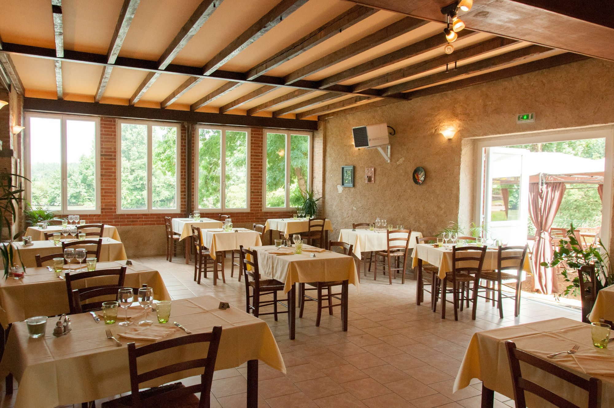 Domaine De La Courbe Hotel Le Lude Bagian luar foto