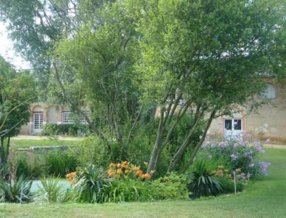 Domaine De La Courbe Hotel Le Lude Bagian luar foto